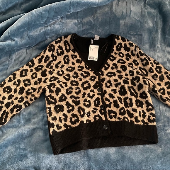 H&M Sweaters - H&M Black and Beige Leopard Print Cardigan